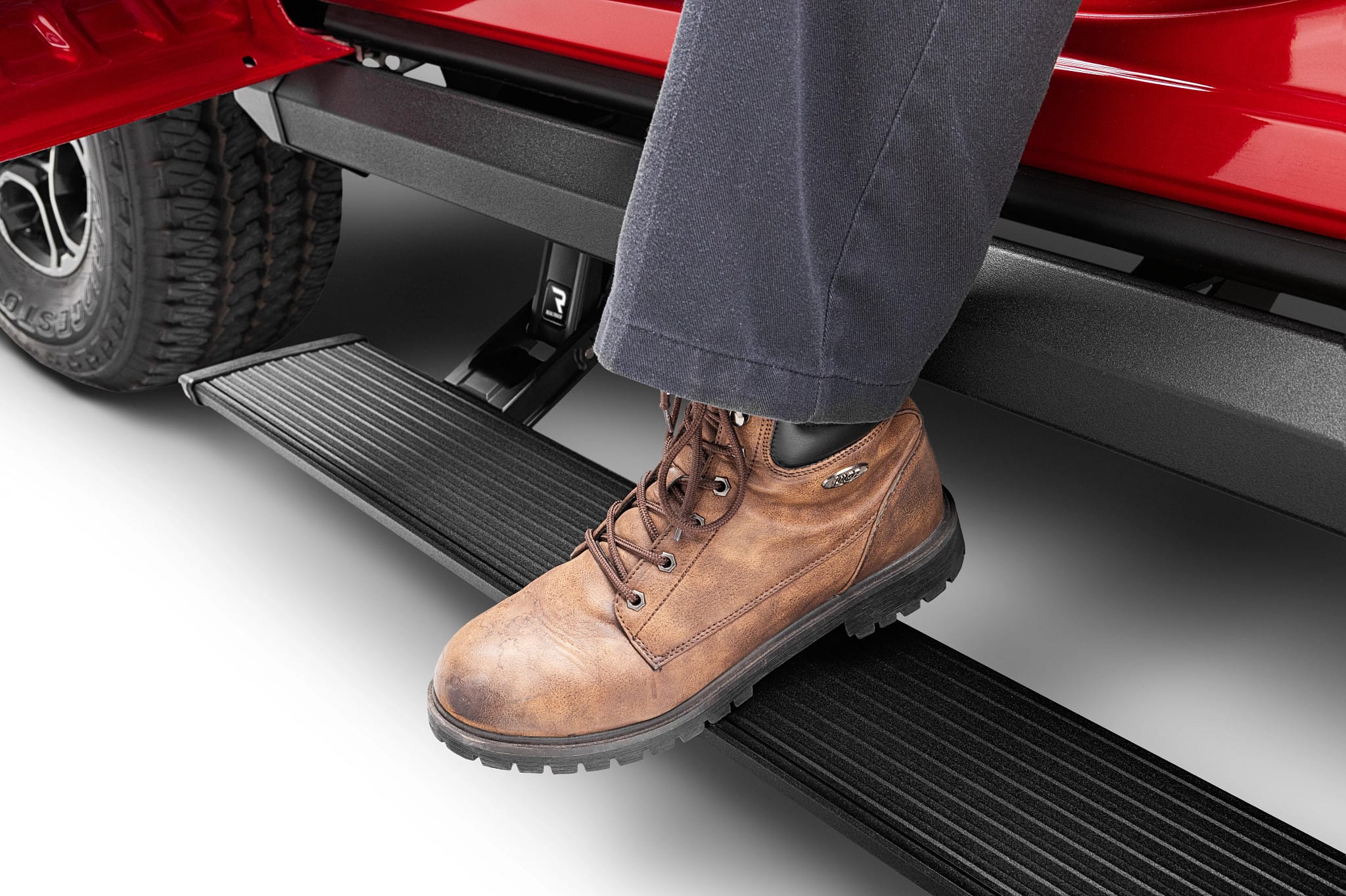 AMP Research Powerstep XL - 2023-2026 FORD F-250 SUPER DUTY, 6 applications (77242-01A)