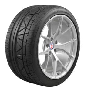 Nitto Invo 235/40R18