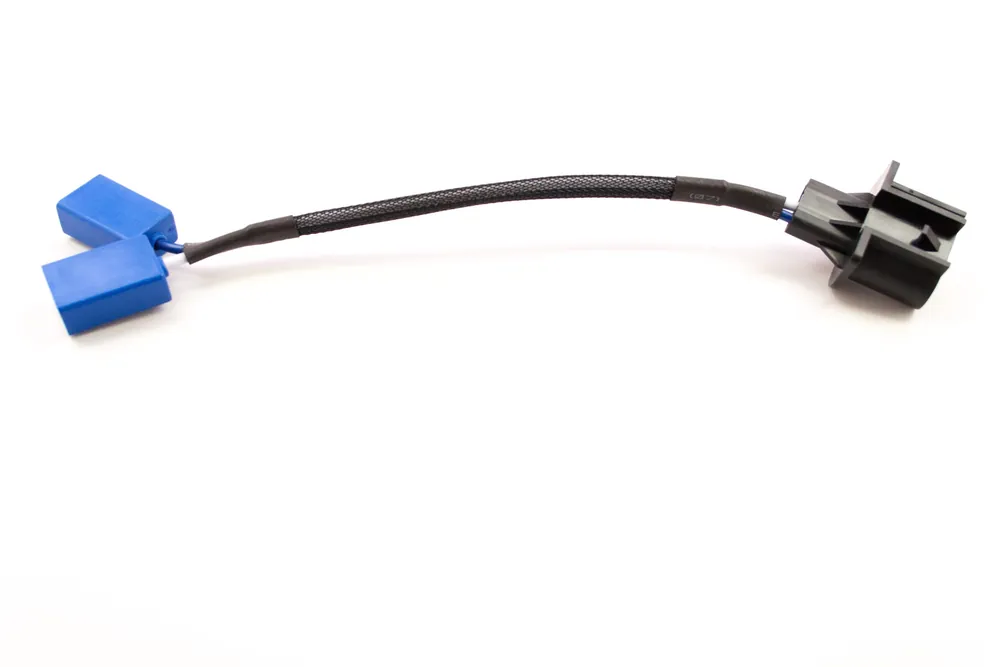 Morimoto Adapter: H1/H3 Male to 9006 Female - view 2