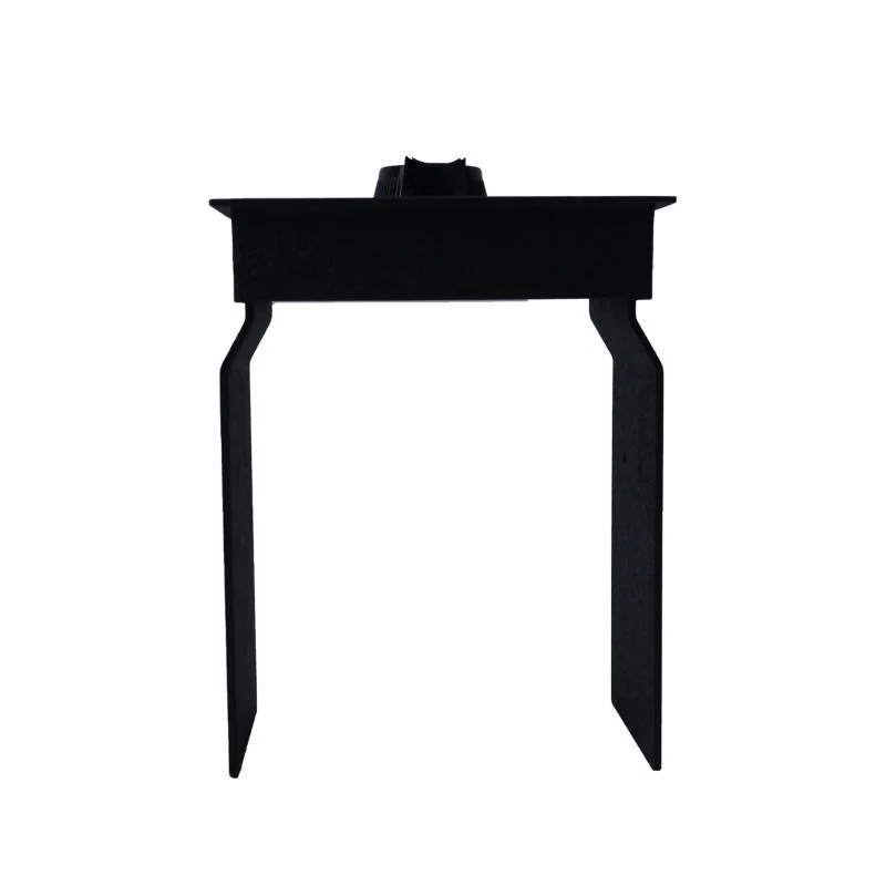 Black Horse Center Console