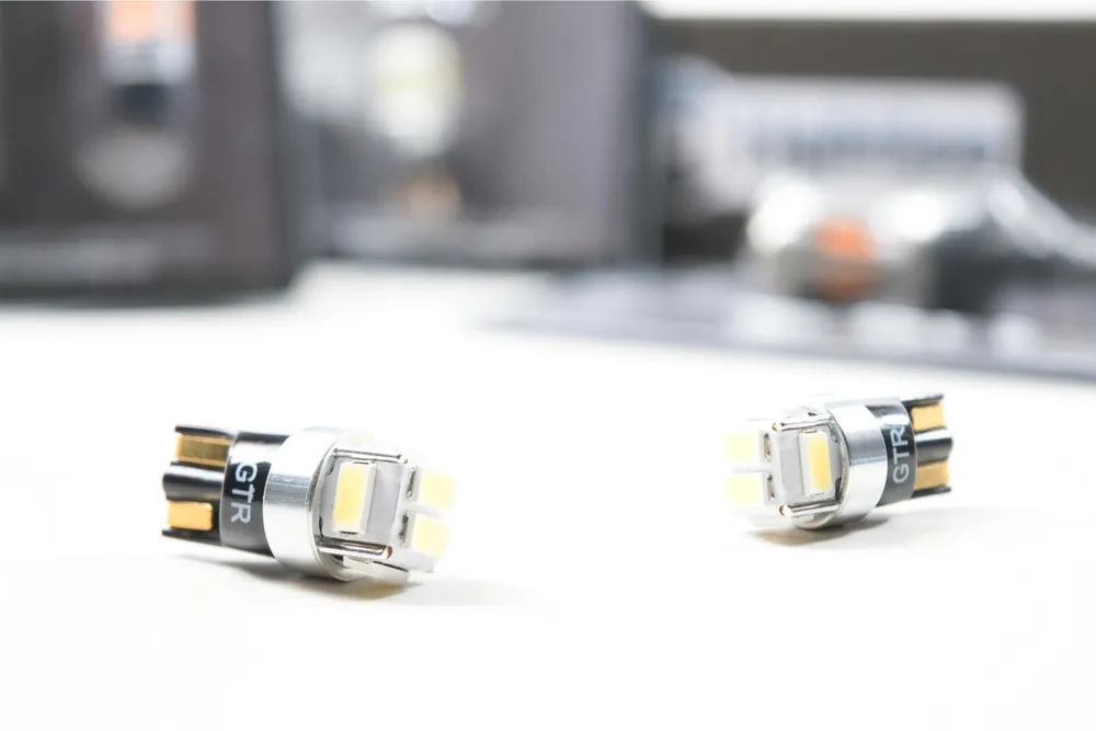 T10/194: GTR 6-Chip Canbus LED (Red) - view 2