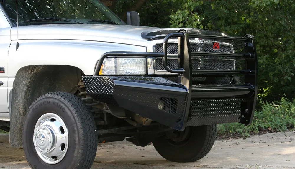 Fab Fours Black Steel Front Bumper - Ram 2500-5500 (DR94-S1560-1)