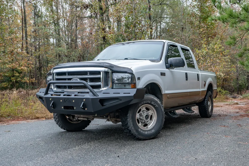 Fab Fours Red Steel Front Bumper - Ford Super Duty (FS99-RS1662-1)