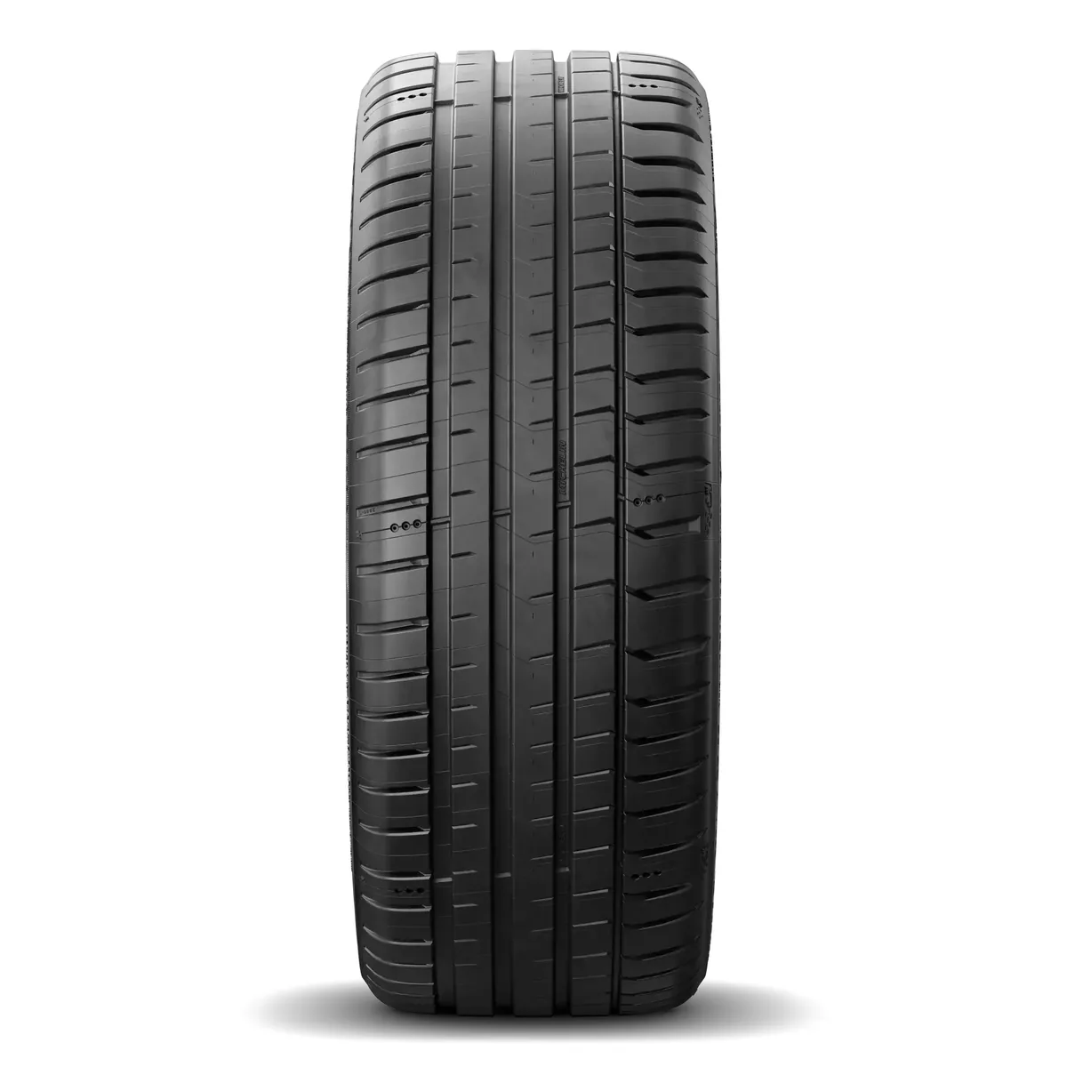 Michelin Pilot Sport 5 tire - tread view