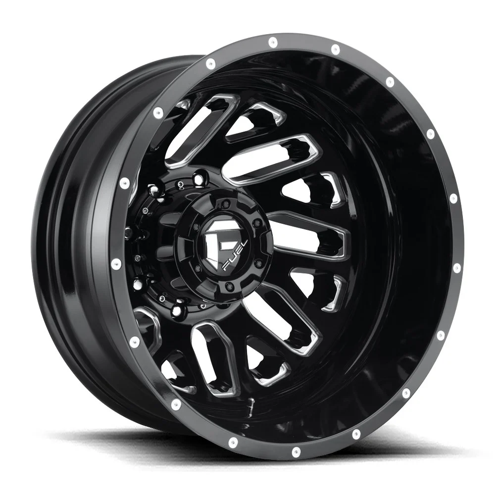 Fuel Off-Road D581 Triton - photo may show a different lug count; this part is 8x210